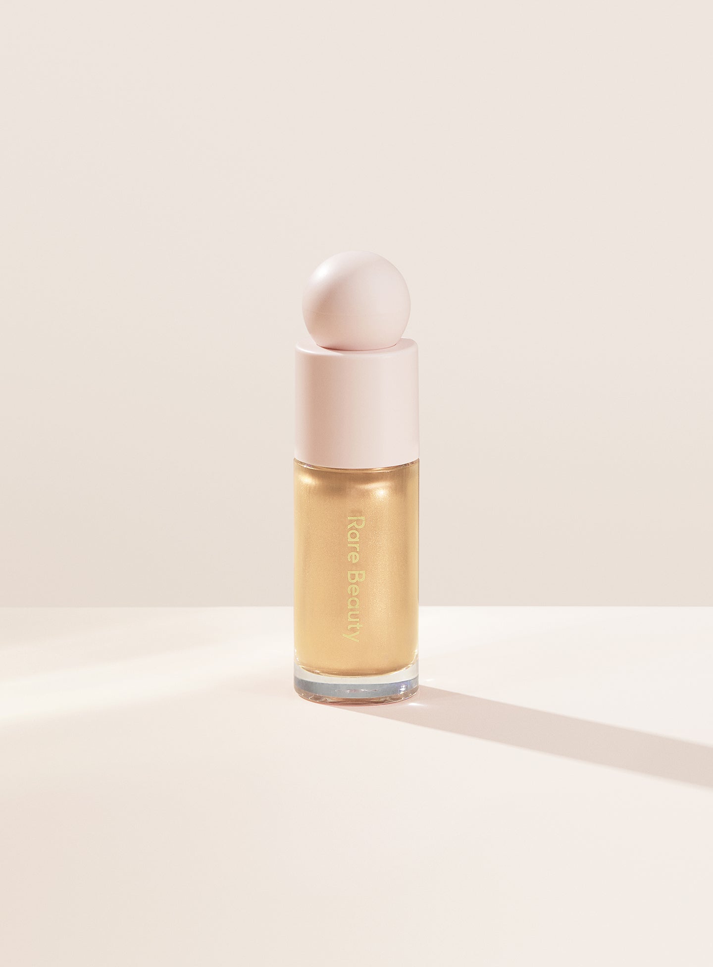 新品✨rare beauty Exhilarate シャンパンゴールド Rare Beauty