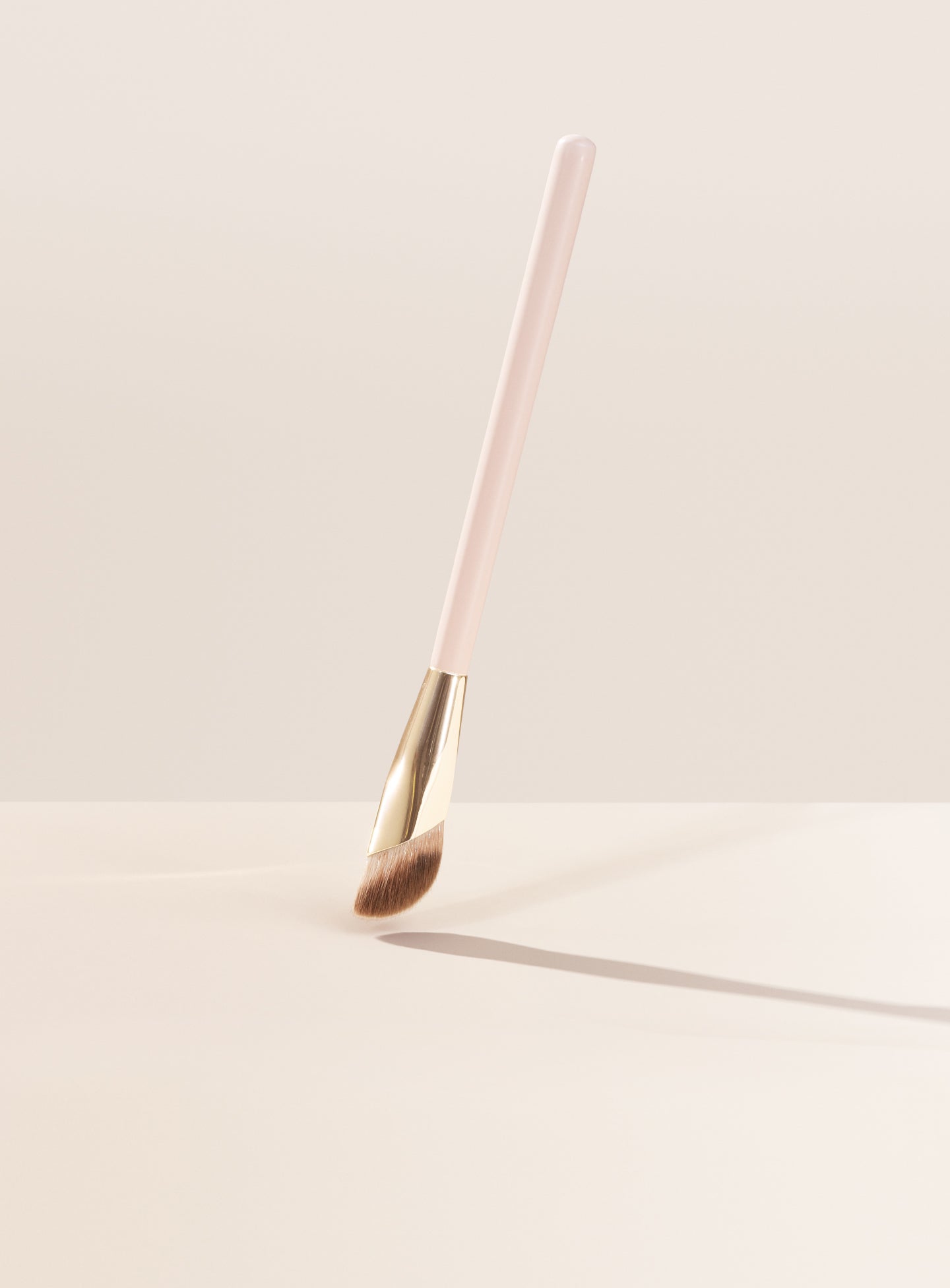 Rare Beauty Liquid Touch Concealer Brush
