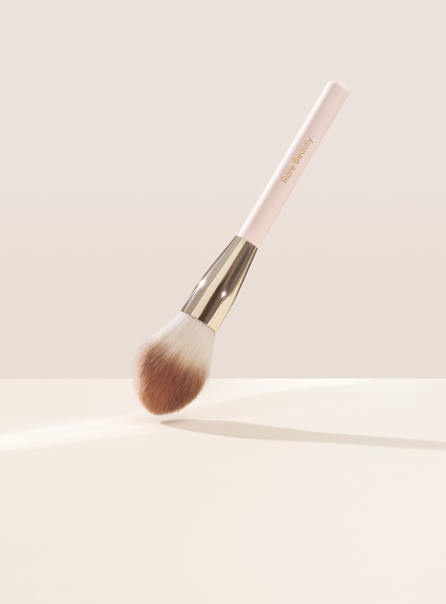 Rare Beauty Always An Optimist Powder Brush